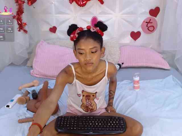 adissonpetite webcam
