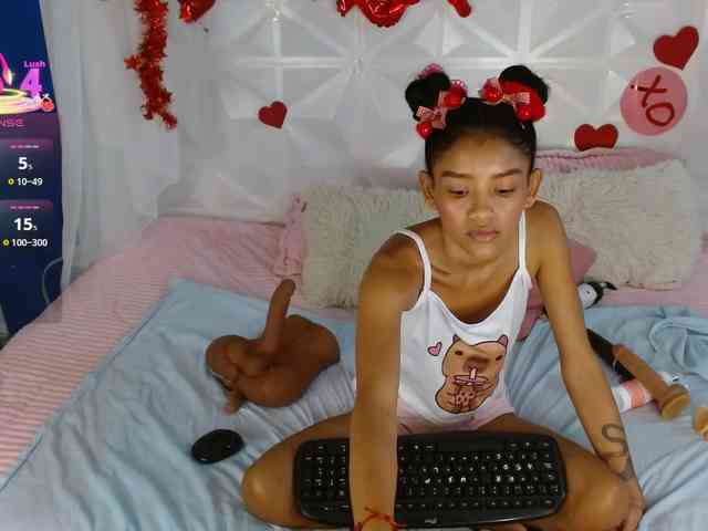 adissonpetite webcam