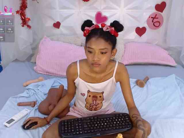 adissonpetite webcam