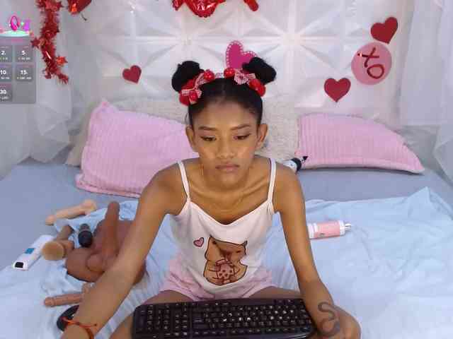 adissonpetite webcam