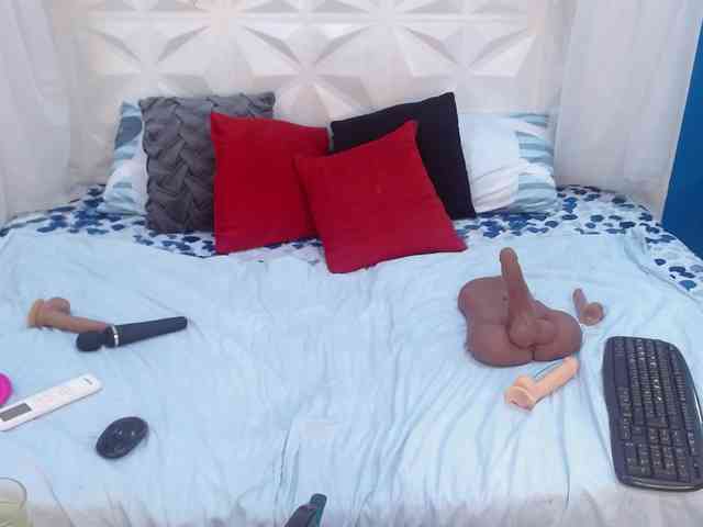 adissonpetite webcam