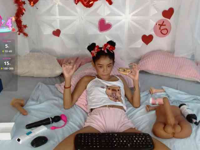 adissonpetite webcam