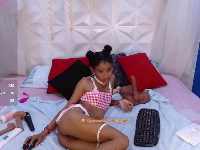 adissonpetite webcam