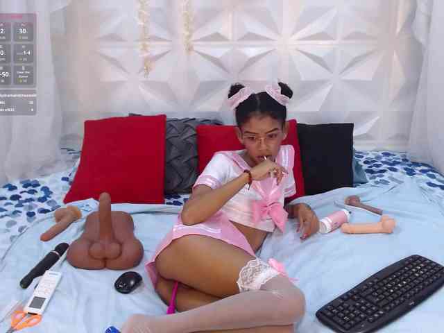 adissonpetite webcam