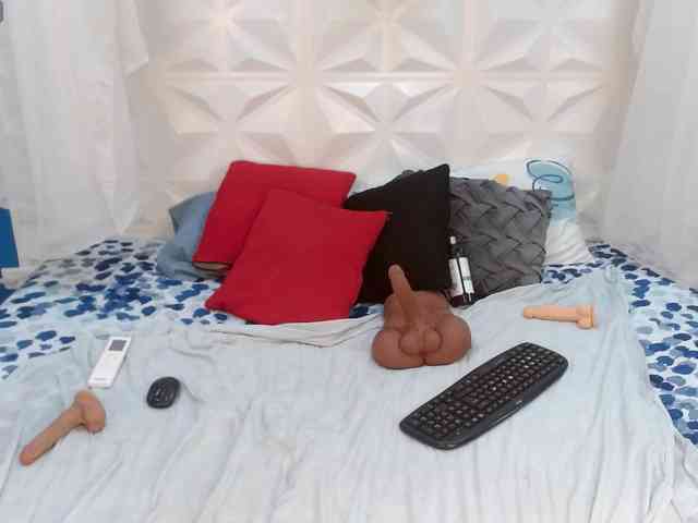 adissonpetite webcam