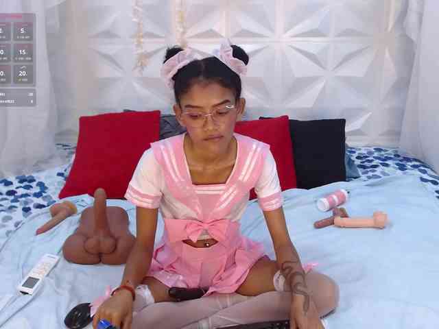 adissonpetite webcam