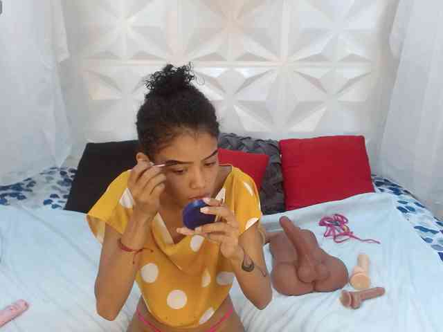 adissonpetite webcam