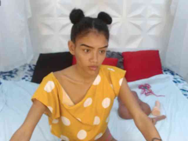 adissonpetite webcam