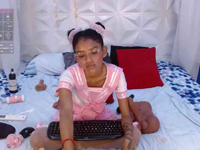 adissonpetite webcam