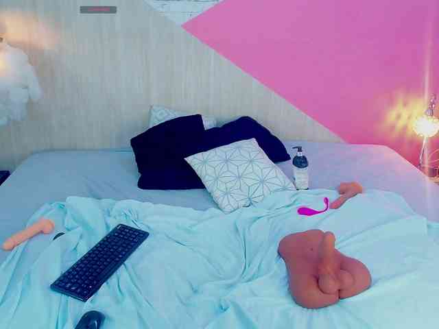 adissonpetite webcam