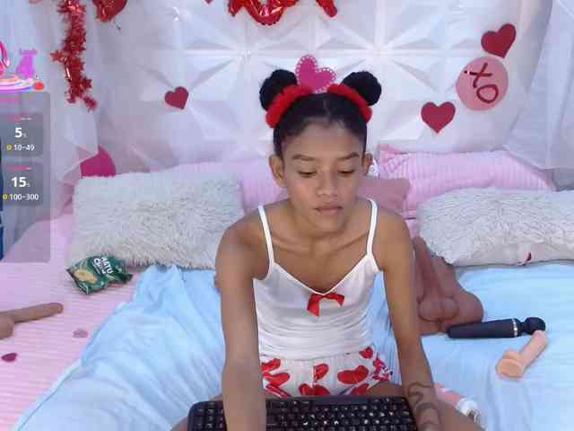 adissonpetite webcam