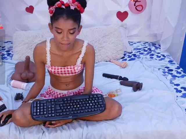 adissonpetite webcam