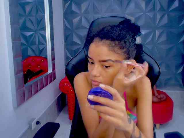 adissonpetite webcam