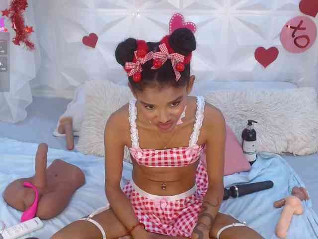 adissonpetite webcam