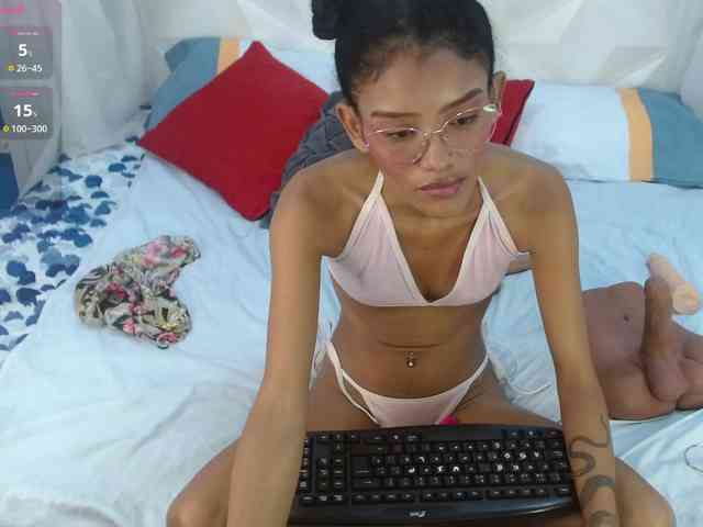 adissonpetite webcam