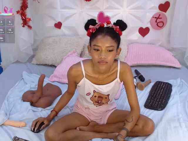 adissonpetite webcam