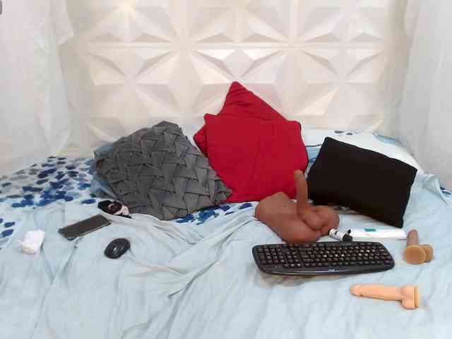 adissonpetite webcam