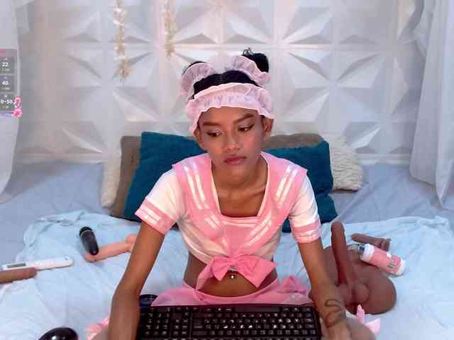 adissonpetite webcam