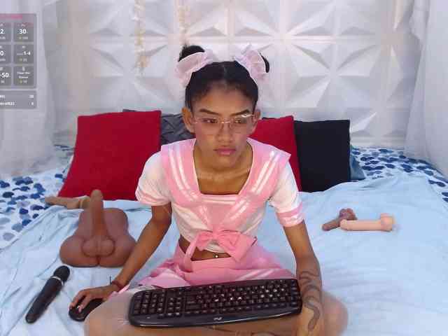 adissonpetite webcam