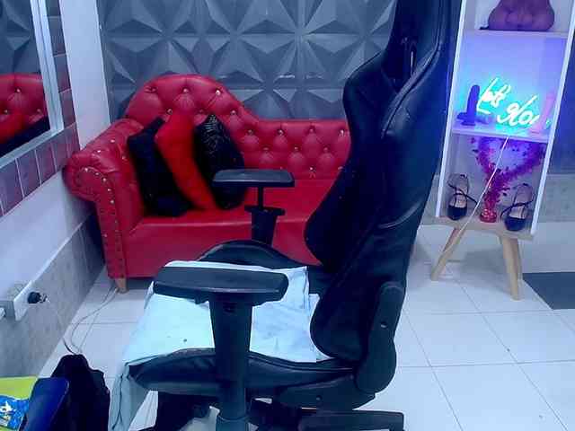 adissonpetite webcam