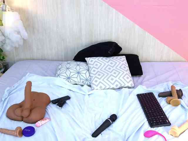 adissonpetite webcam