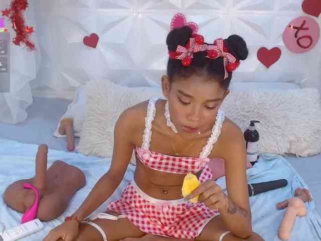 adissonpetite webcam