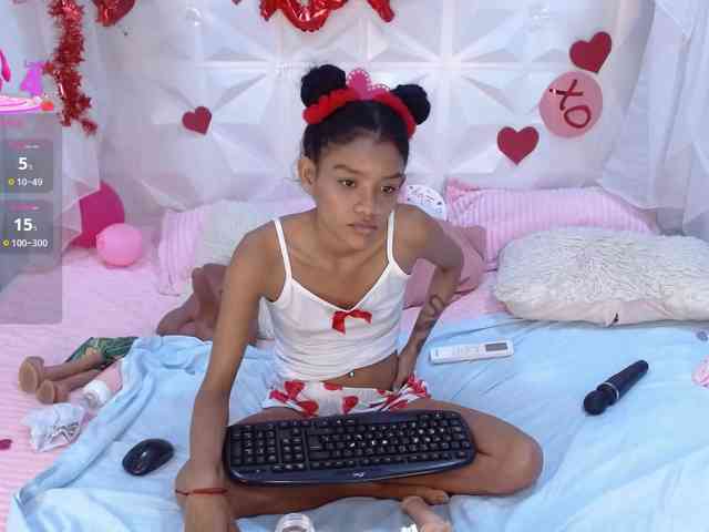 adissonpetite webcam