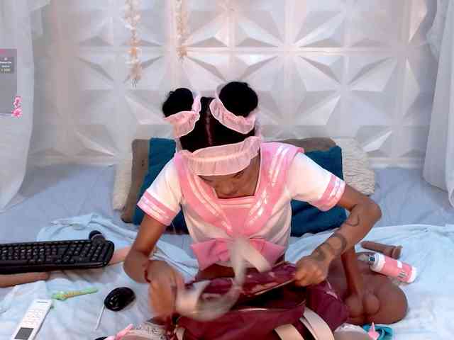 adissonpetite webcam