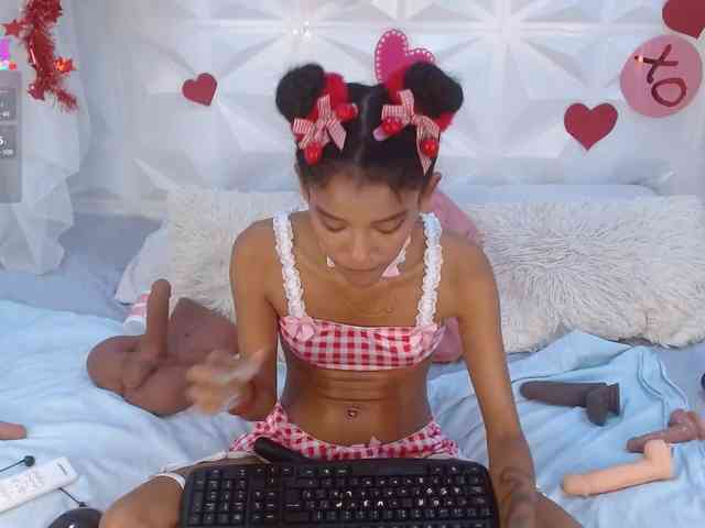 adissonpetite webcam