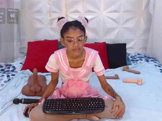 adissonpetite webcam