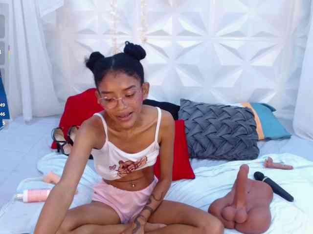 adissonpetite webcam