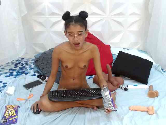 adissonpetite webcam