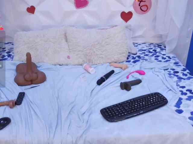 adissonpetite webcam