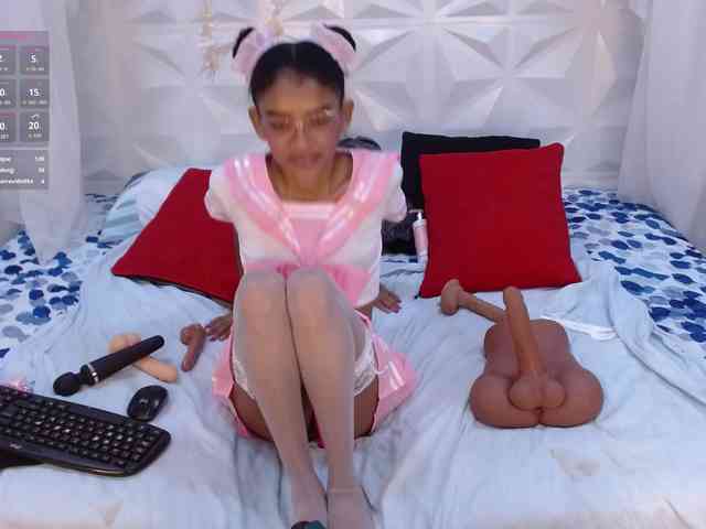 adissonpetite webcam