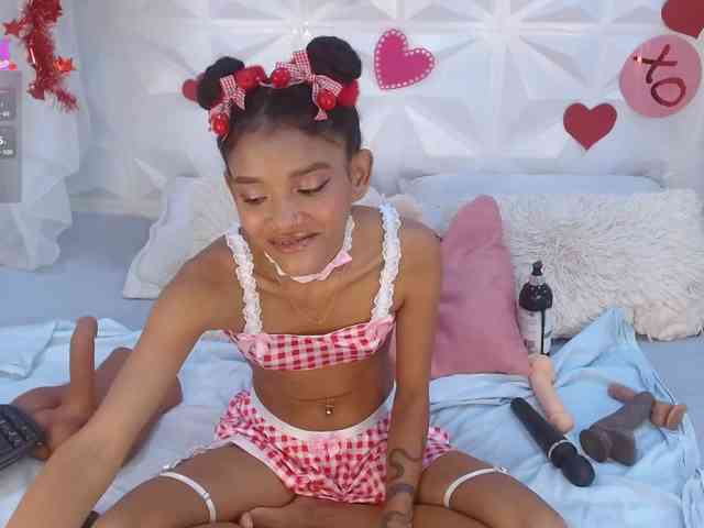 adissonpetite webcam