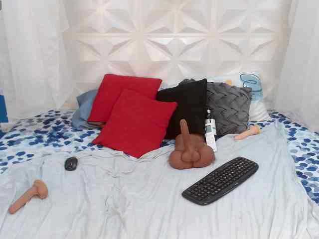 adissonpetite webcam