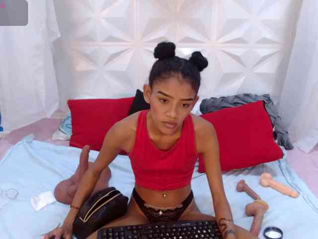 adissonpetite webcam