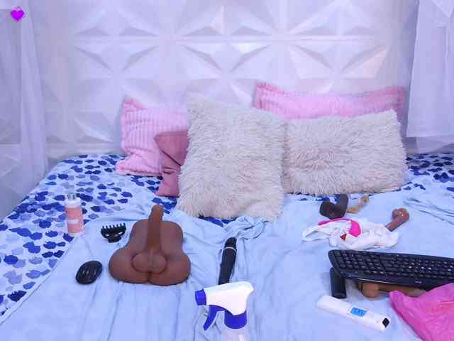 adissonpetite webcam