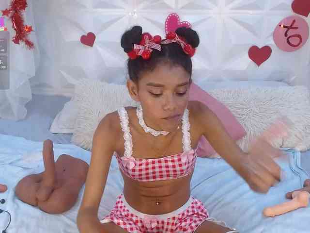 adissonpetite webcam