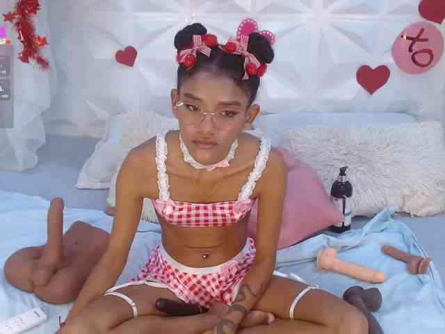 adissonpetite webcam