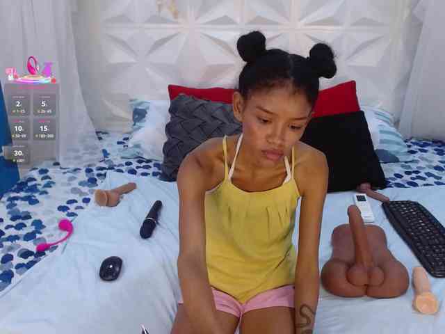 adissonpetite webcam
