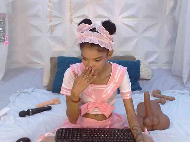 adissonpetite webcam