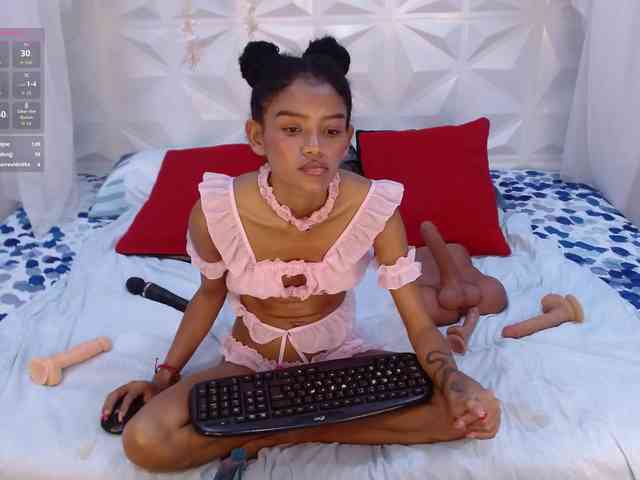 adissonpetite webcam