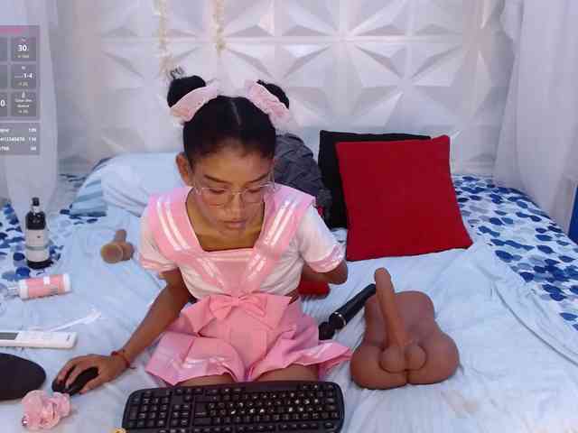 adissonpetite webcam