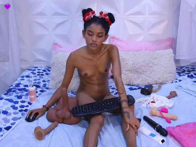 adissonpetite webcam