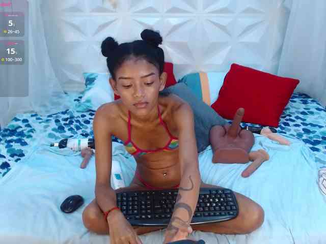 adissonpetite webcam