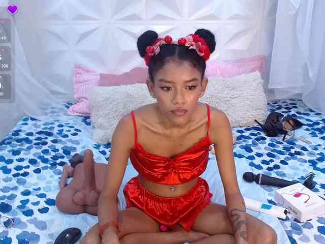 adissonpetite webcam