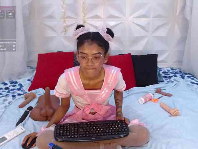 adissonpetite webcam