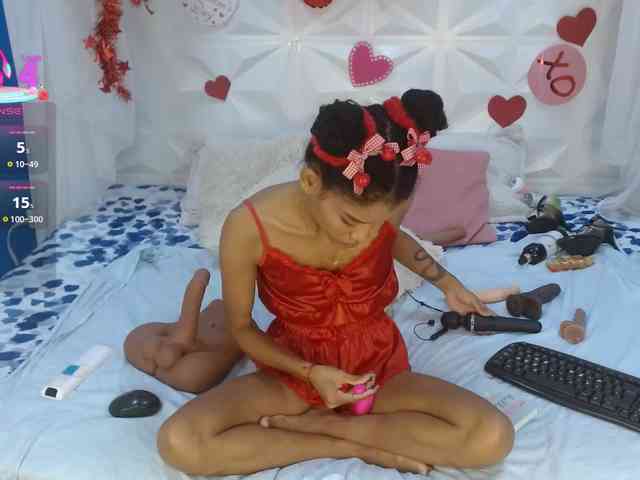 adissonpetite webcam