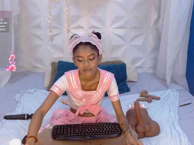 adissonpetite webcam